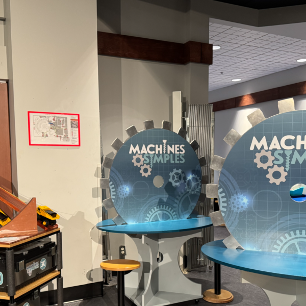 Cette image est un aperçu de la Salle de Découvertes à la bibliothèque de Chicoutimi.